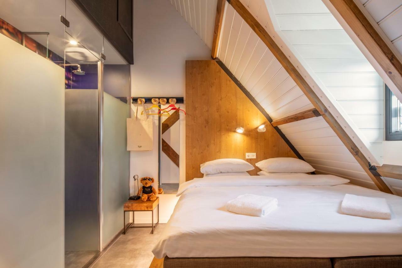 Epic room